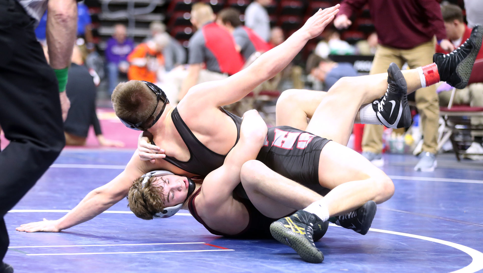 022020bp-state-wrestle-2a-06
